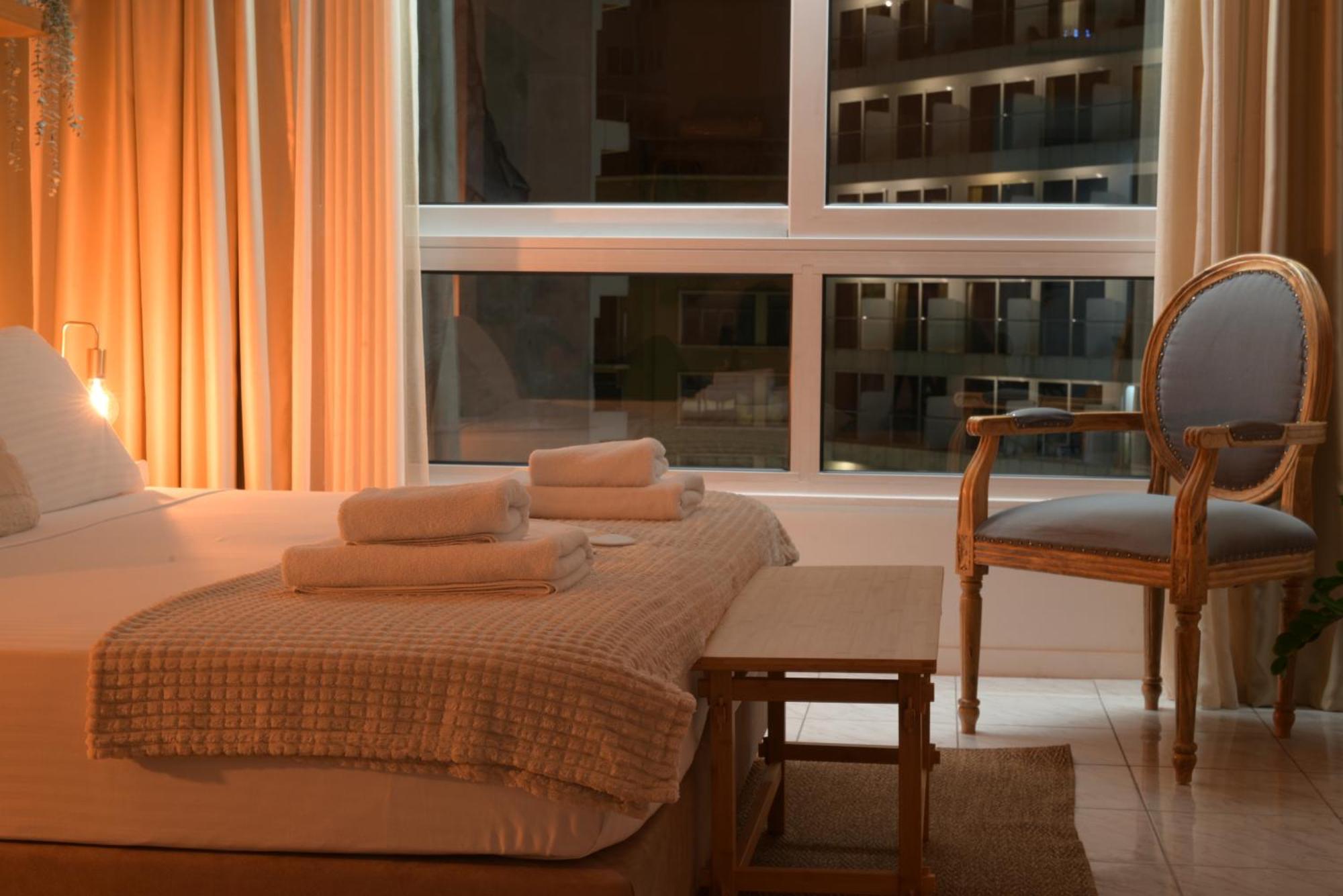 Host - Harmony Apartment *
