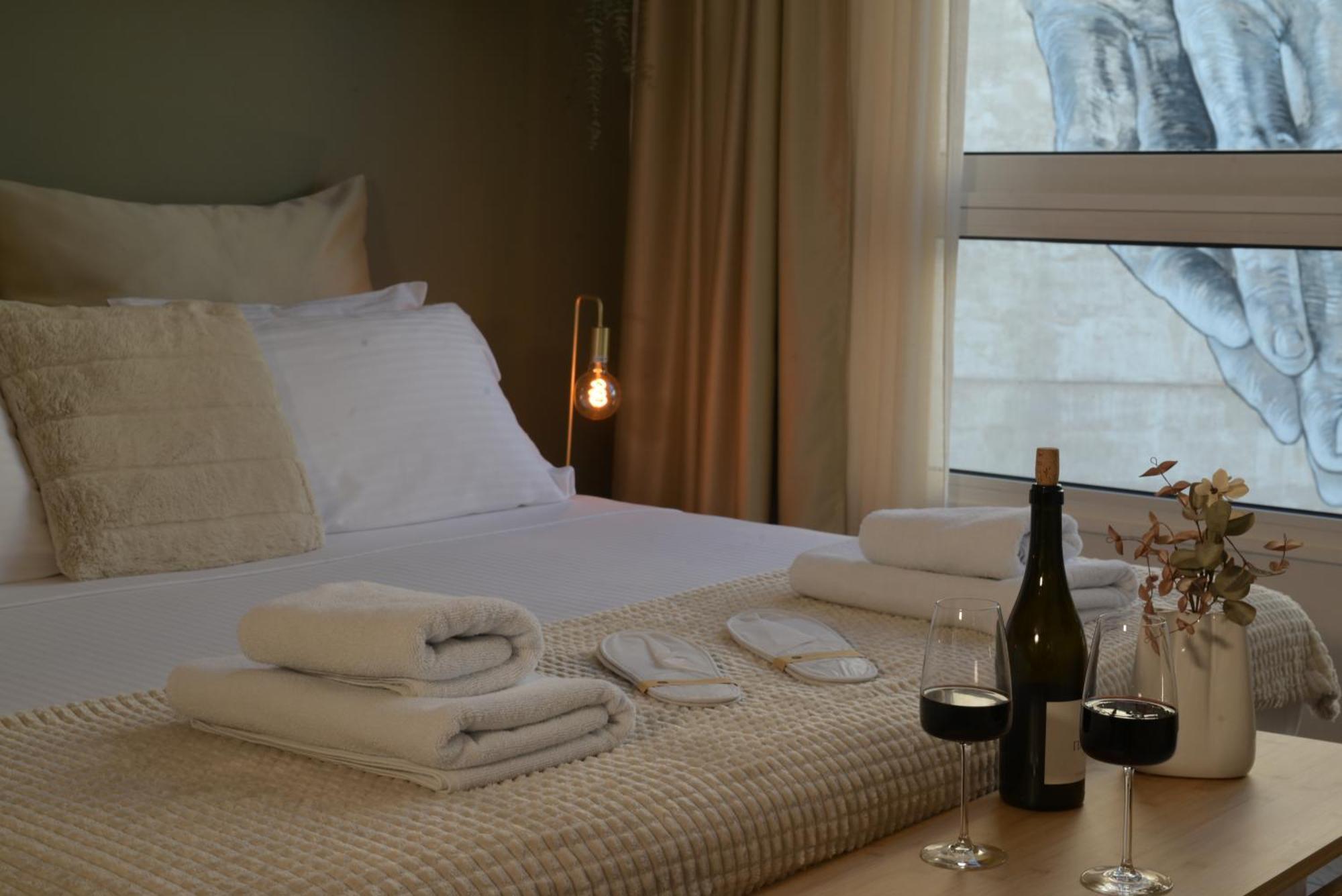 Apartment Host - Harmony Athens