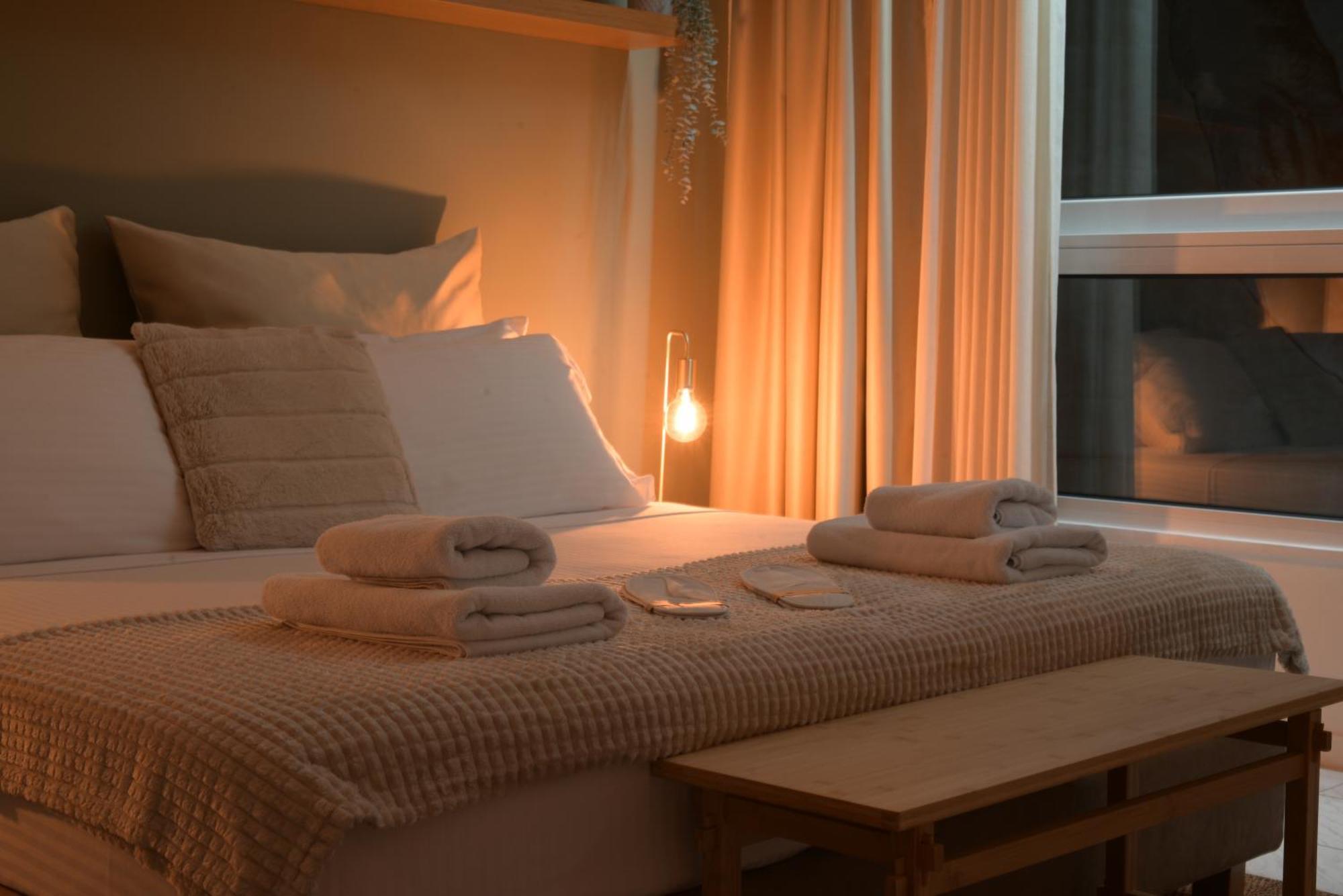 Host - Harmony * Atene